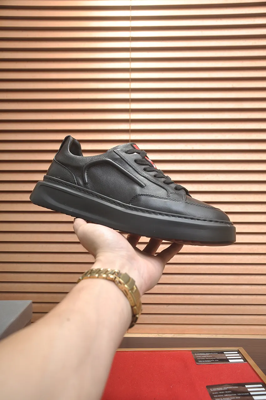 Men's shoes 💰520💶[PRADA] Top original, new season, high quality original goods, top high mercerized cowhide combined with original breathable fabric + imported glue, imported stretch fabric inside with original cowhide feet, original thick outsole! Quality guaranteed! Code 38-45 (45 customized)